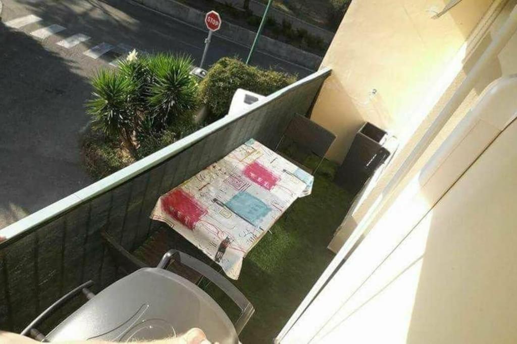 Studio 150M De La Plage La Seyne-sur-Mer Eksteriør billede